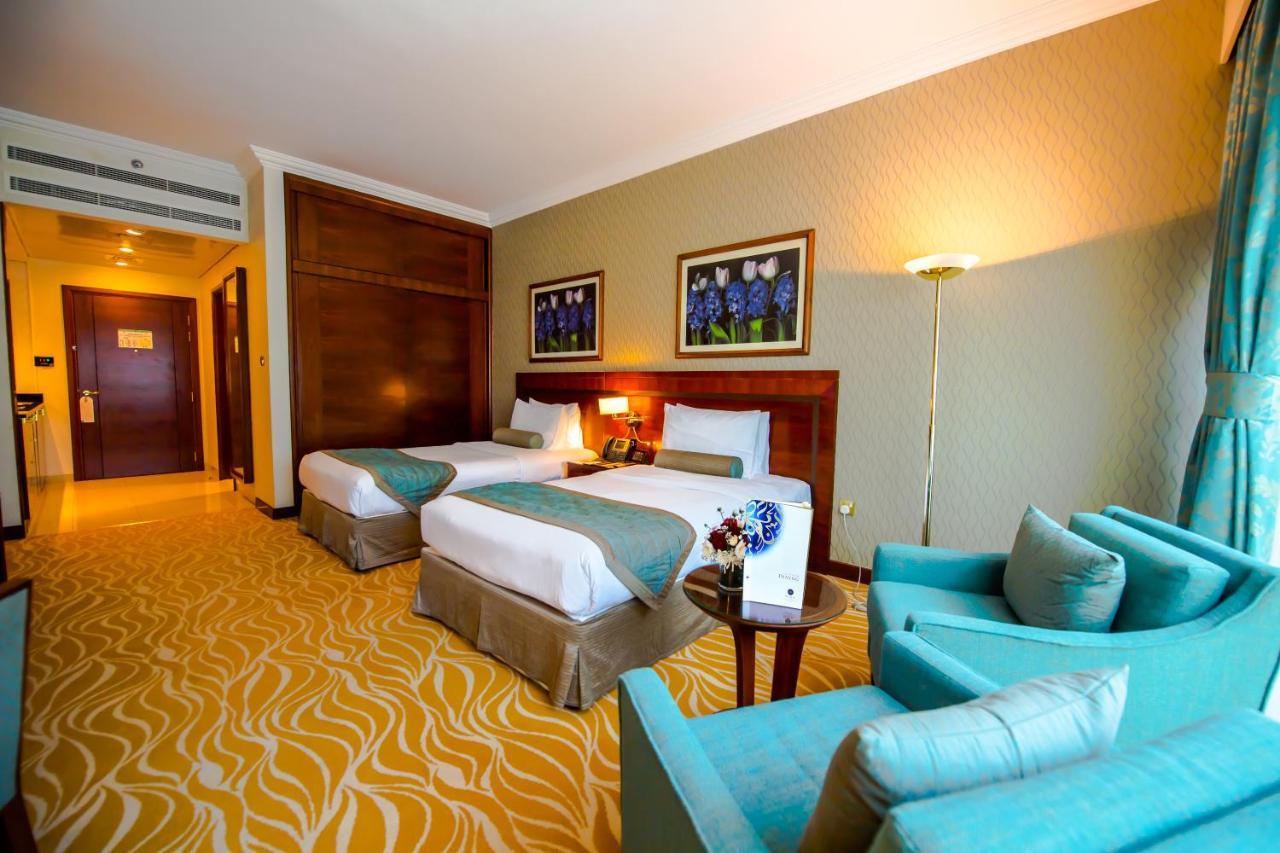 Grand Mercure Majlis Residences Αμπού Ντάμπι Εξωτερικό φωτογραφία A room at the hotel