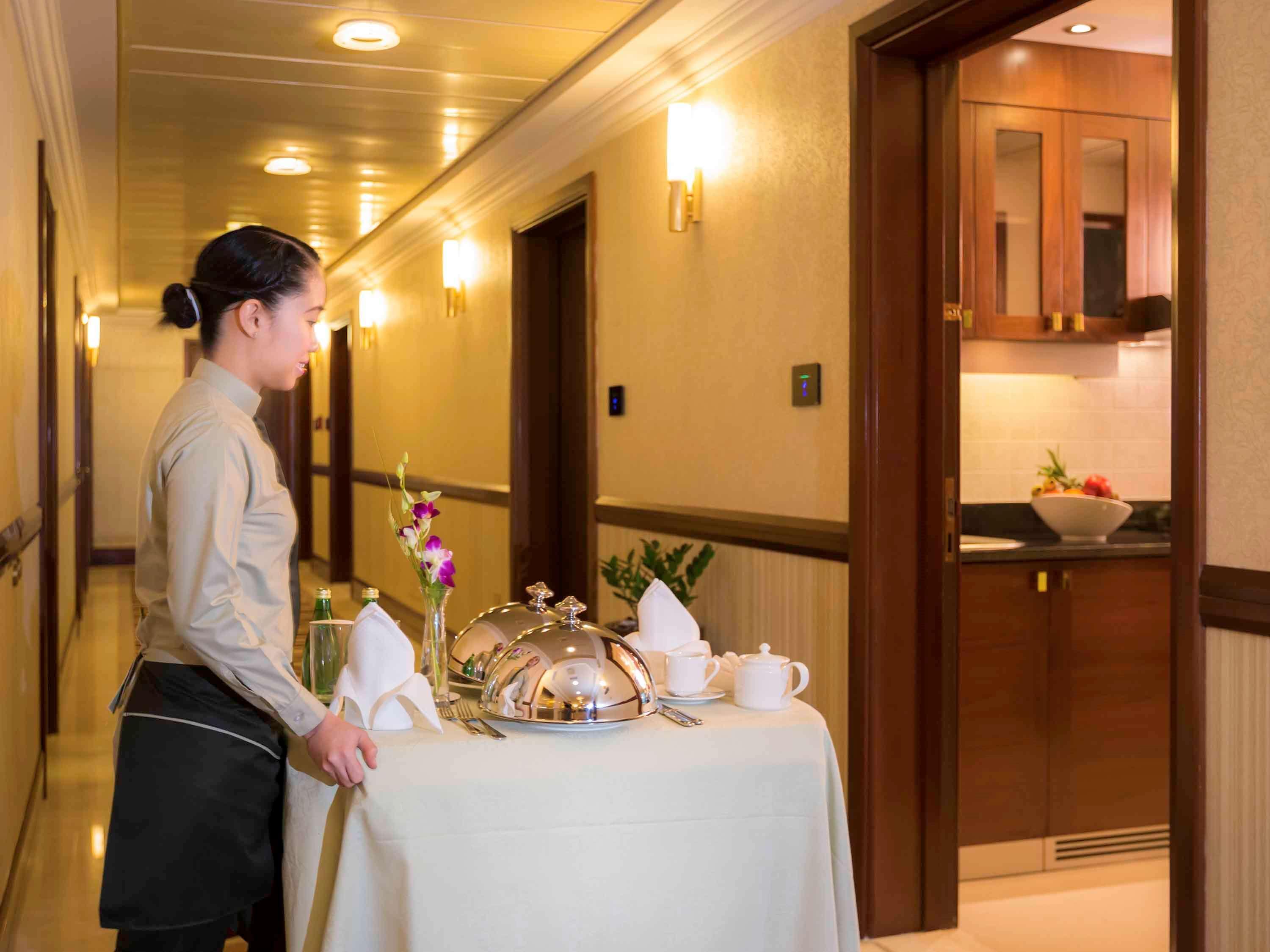 Grand Mercure Majlis Residences Αμπού Ντάμπι Εξωτερικό φωτογραφία Room service