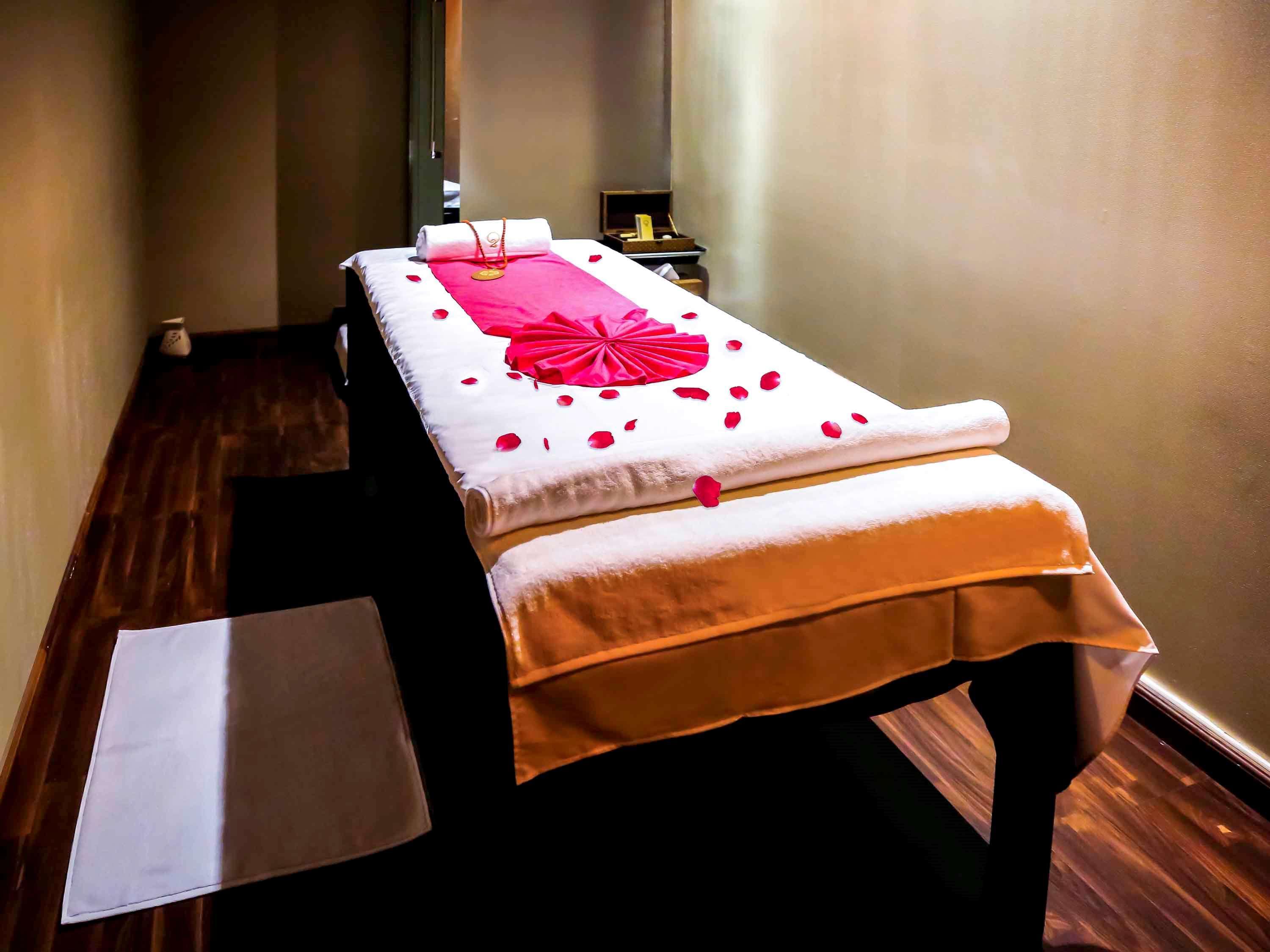 Grand Mercure Majlis Residences Αμπού Ντάμπι Εξωτερικό φωτογραφία Massage table
