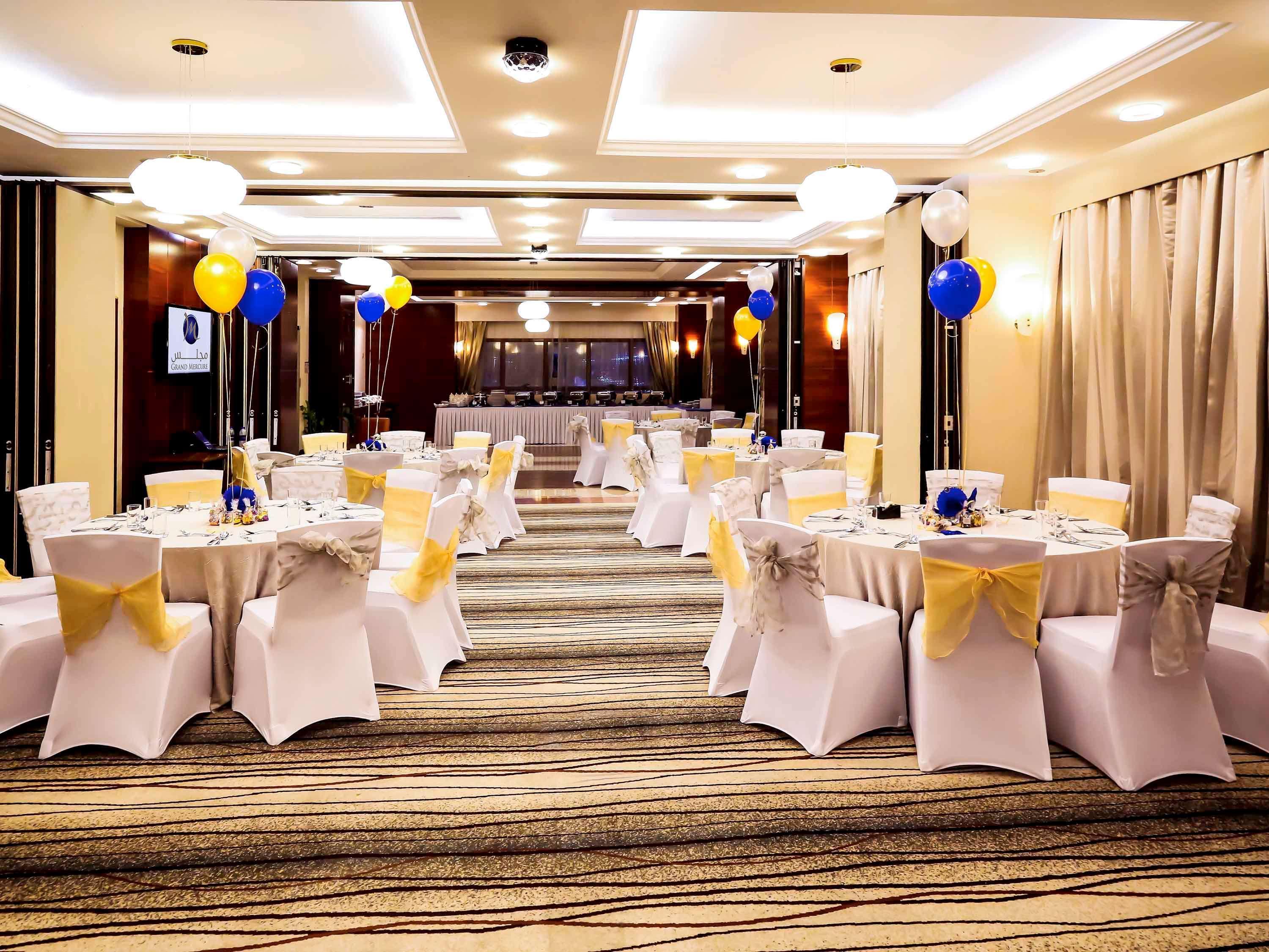 Grand Mercure Majlis Residences Αμπού Ντάμπι Εξωτερικό φωτογραφία The ballroom at the hotel