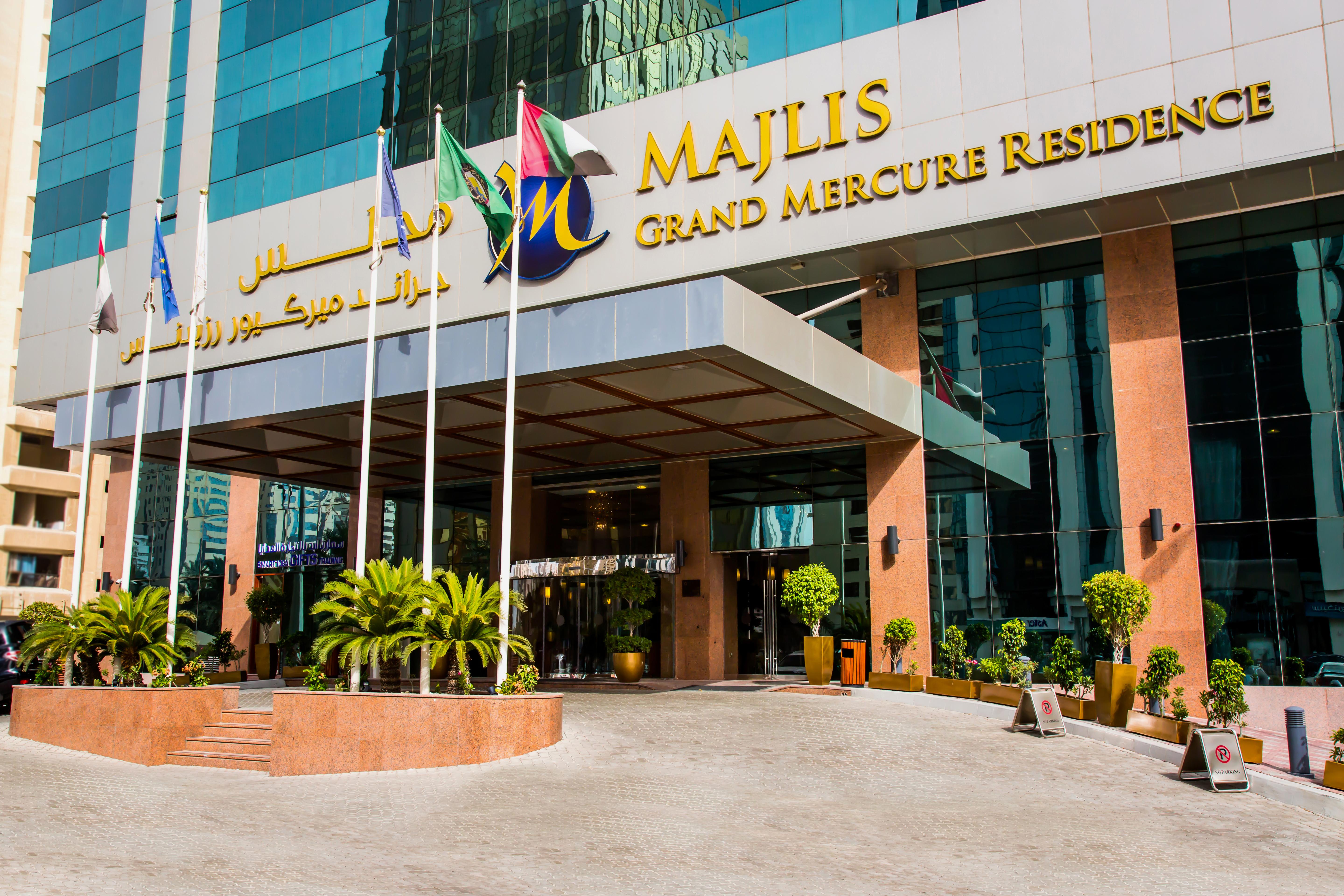 Grand Mercure Majlis Residences Αμπού Ντάμπι Εξωτερικό φωτογραφία Grand Mercure Hotel